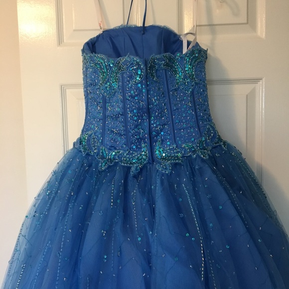BLUE PROM DRESS - Picture 5 of 5